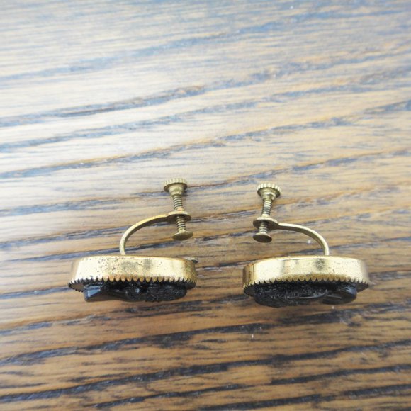 Vtg CORO Black Cameo Earrings Screw Back Gold Tone - Picture 7 of 9